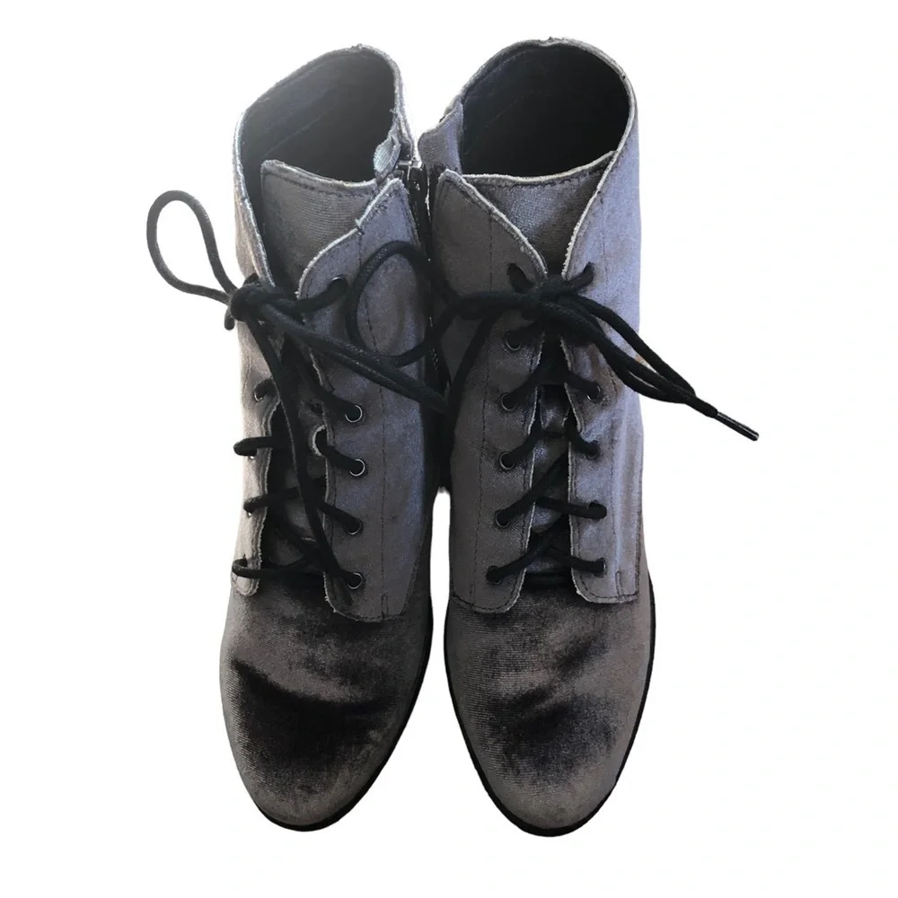 Dolce Vita Scotty Pewter Crushed Velvet Lace-Up Ankle Booties Block Heel 6.5